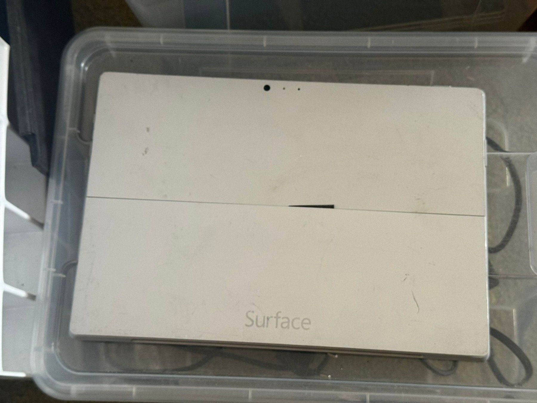 Microsoft Tablet PC: Surface Pro 3 - 128GB !! ungeprüft !! – Difettoso da Olten venduto da HoYa01 1
