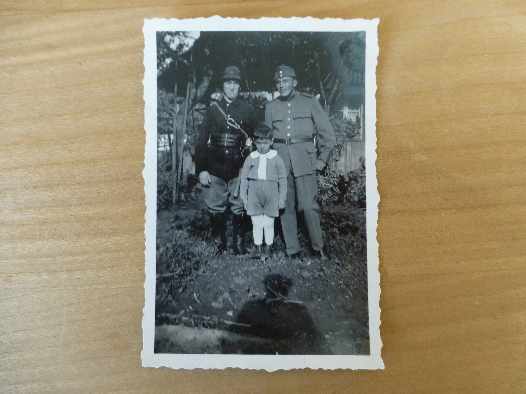 Foto & Immagini: Foto, Militär- Feuerwehrmann- Kind – Usato da Bettlach venduto da 1saurer