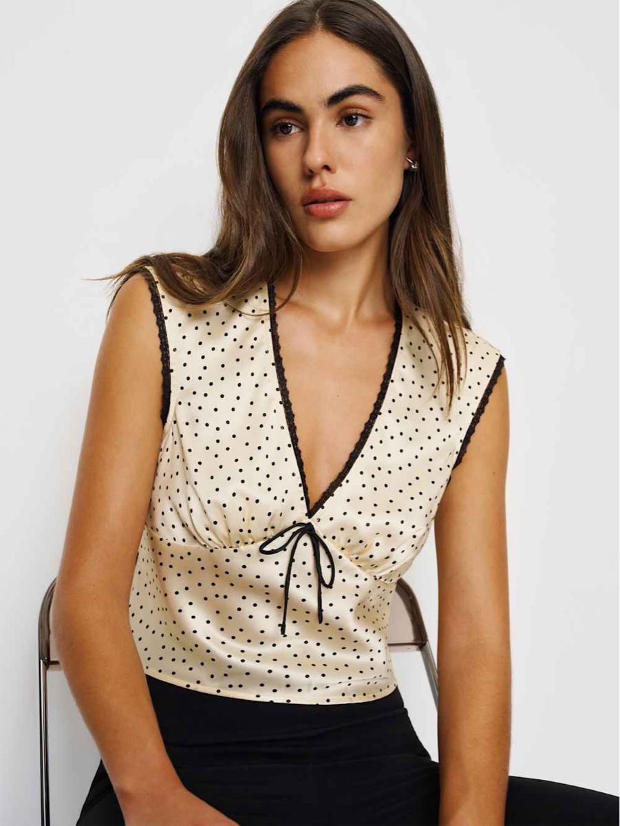 Reformation Top: Reformation Cherry Silk top – Nuovo e nell'imballaggio originale da Zürich venduto da cha_pk9g 4