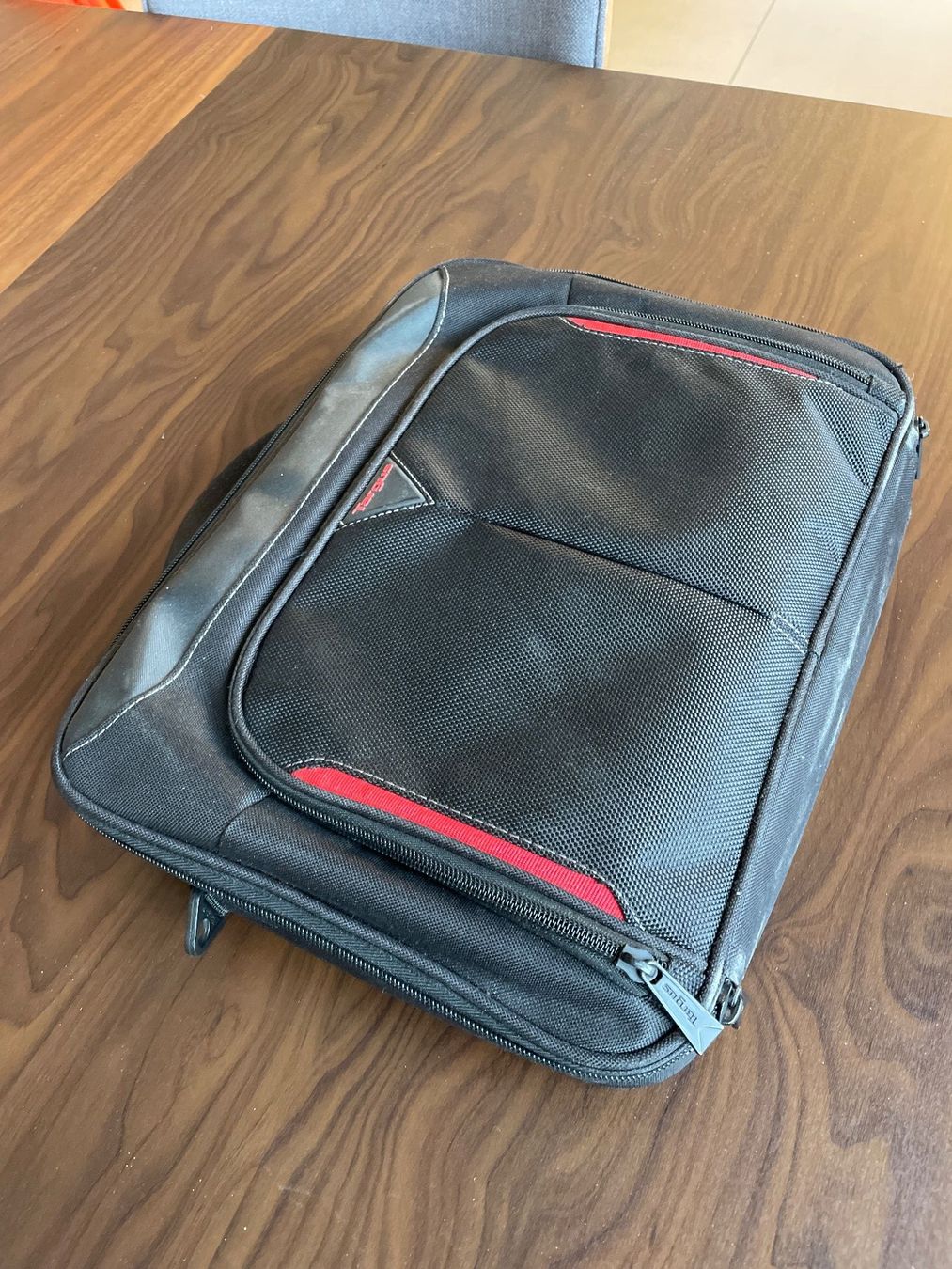 Borse: Laptop Tasche von Targus – Usato da Tuggen venduto da Dex8055
