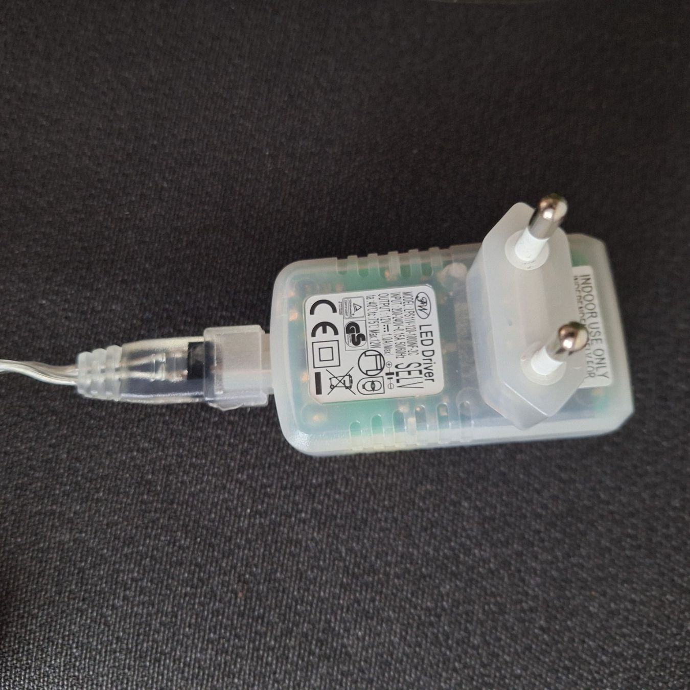 Lampes: Trio Course LED Stehlampe Dimmbar, Nickel matt – D'occasion à Herisau par kas_w6zx 1