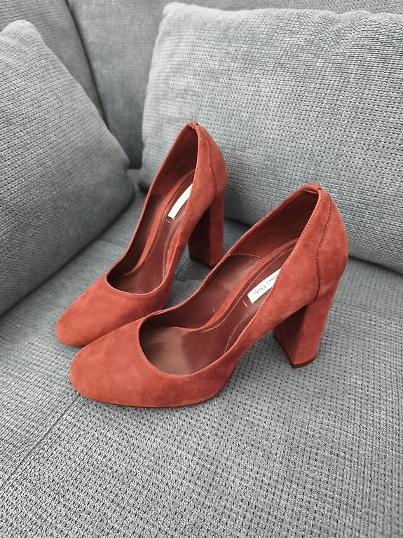 Scarpe da donna: Massimo Dutti Pumps – Usato da Kaisten venduto da lys_zzy8