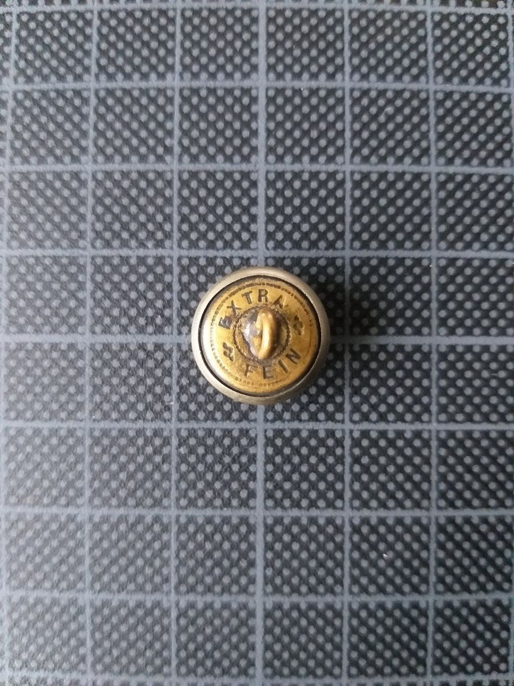 Uniformi & Effetti personali: Uniformknopf Ord. 1898 Mannschaft 15 mm – Usato da Bauma venduto da SwissMilitaria 1