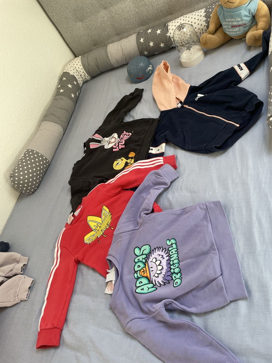 Adidas Pulls et sweat-shirts: Pullover Paket – D'occasion à Full-Reuenthal par Mimi_1986 4