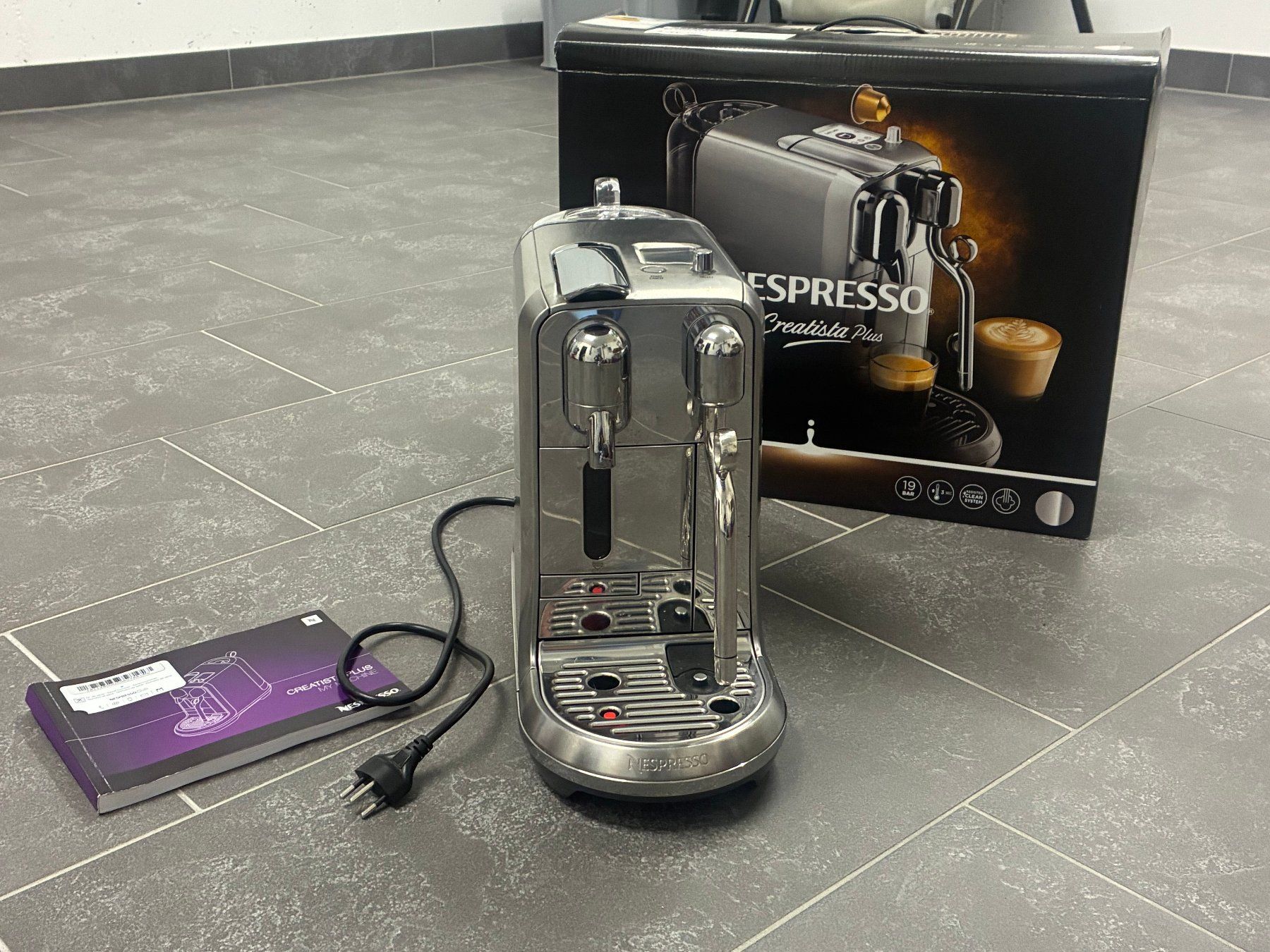 Nespresso Macchine per caffè & Macchine per espresso: Nespresso Creatista Plus Espressomaschine – Difettoso da Neuendorf venduto da Honda1000