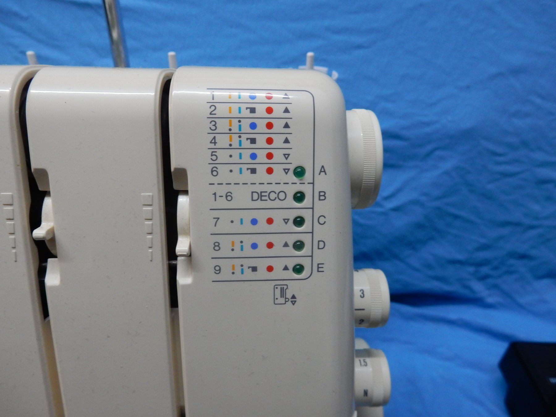 Bernina Macchine da cucire: Bernina Overlock 2000 DE – Usato da Watt venduto da Mariposa49 8