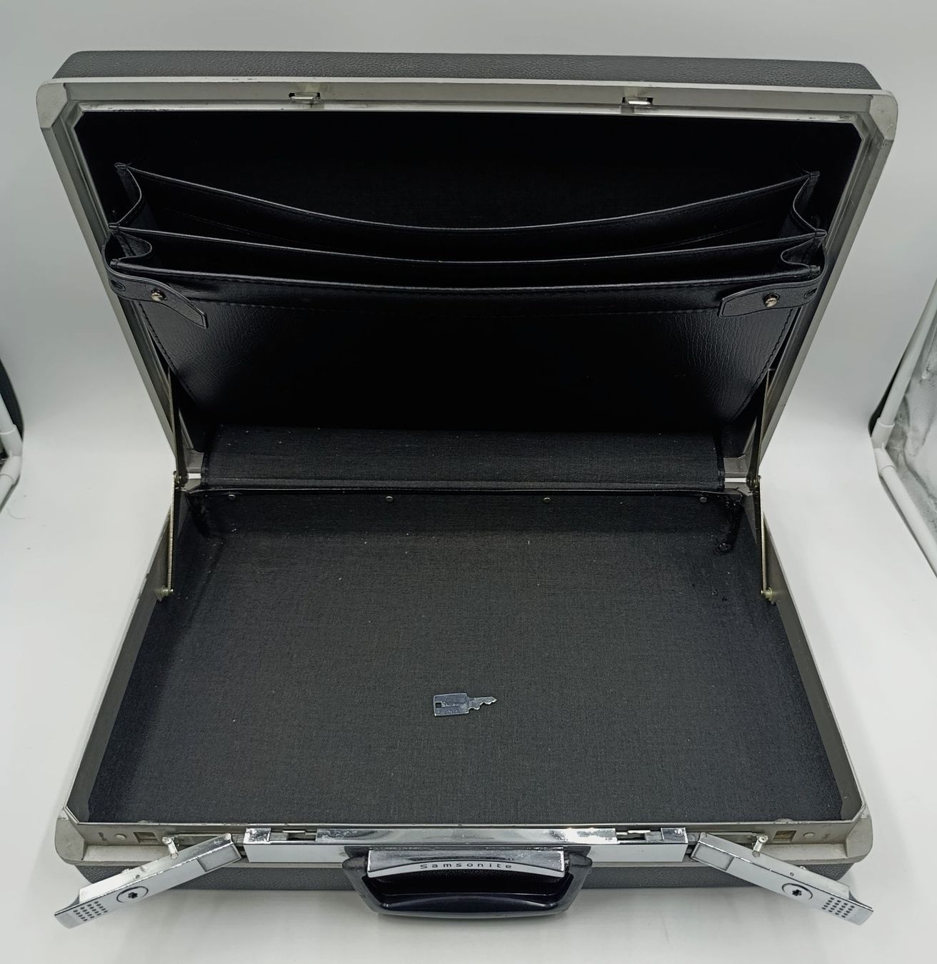 Samsonite Valigie & Borse: Samsonite Aktenkoffer Hardshell retro +Schlüssel – Usato da Wil SG venduto da Donaldus 5