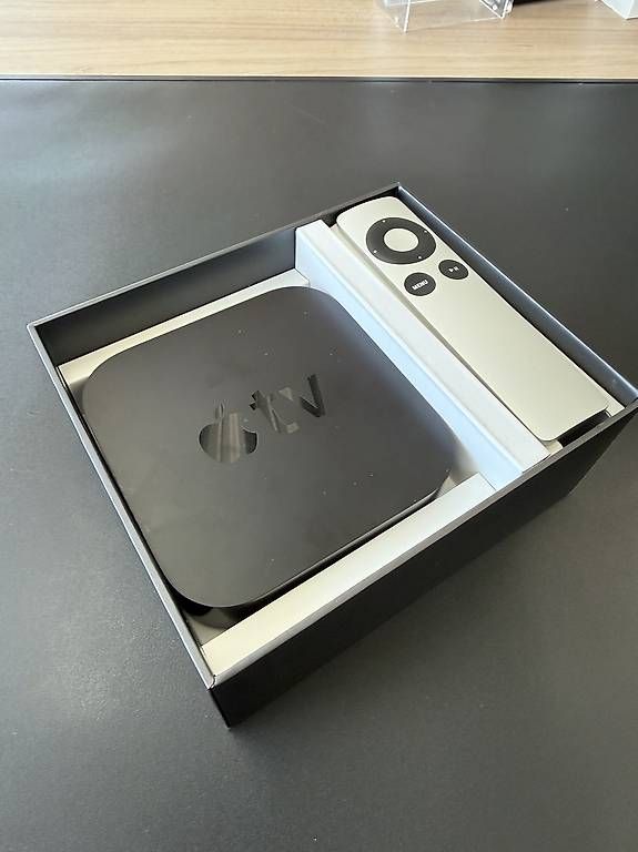 Apple Systèmes audio & multimédias: Apple TV Box Model A1625 – D'occasion à Kollbrunn par datu80 1