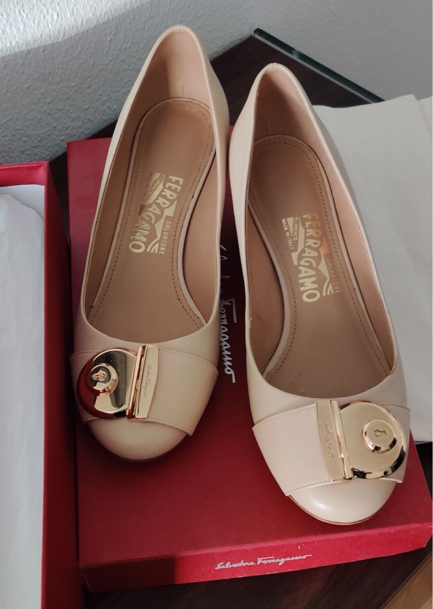 Salvatore Ferragamo Scarpe da donna: SALVATORE FERRAGAMO LEATHER PUMPS – Usato da Zollikon venduto da ces-chic