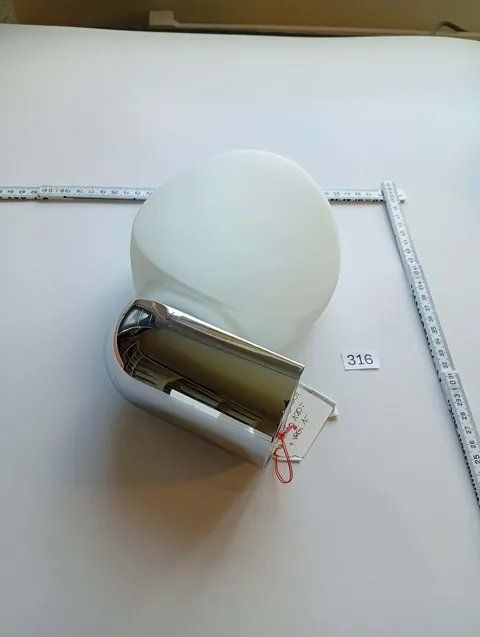 Lampade: Wandlampe / Badezimmerlampe Chrom mit Milchglas – Nuovo (secondo la descrizione) da Ittigen venduto da LuckyLiq 2