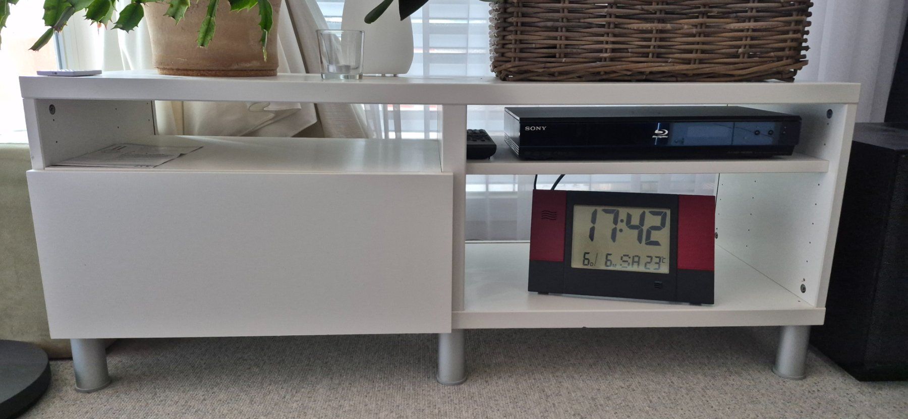 Ikea Mobili TV: Fernsehmöbel von IKEA – Usato da Eggersriet venduto da Fredb