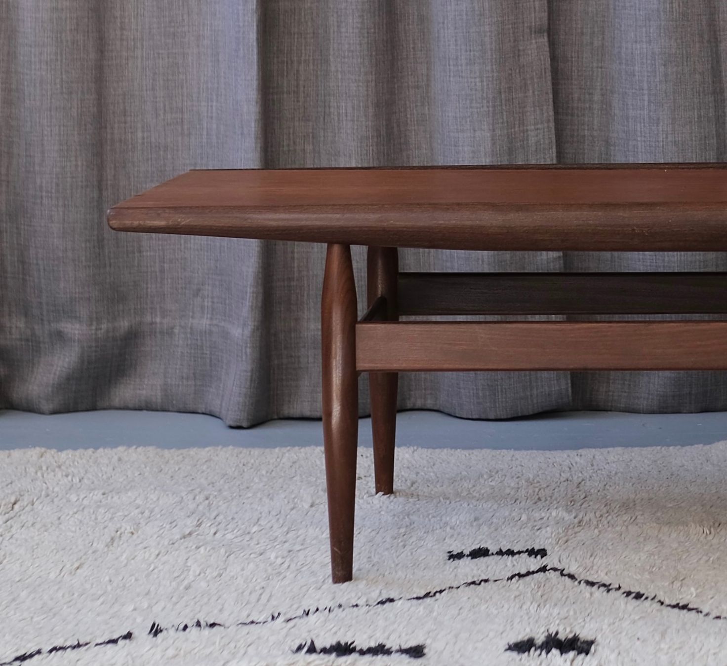 Tavoli: Danish Midcentury Teak Coffee Table ca.1960 – Usato da Bern venduto da Zmodern_VIN 8