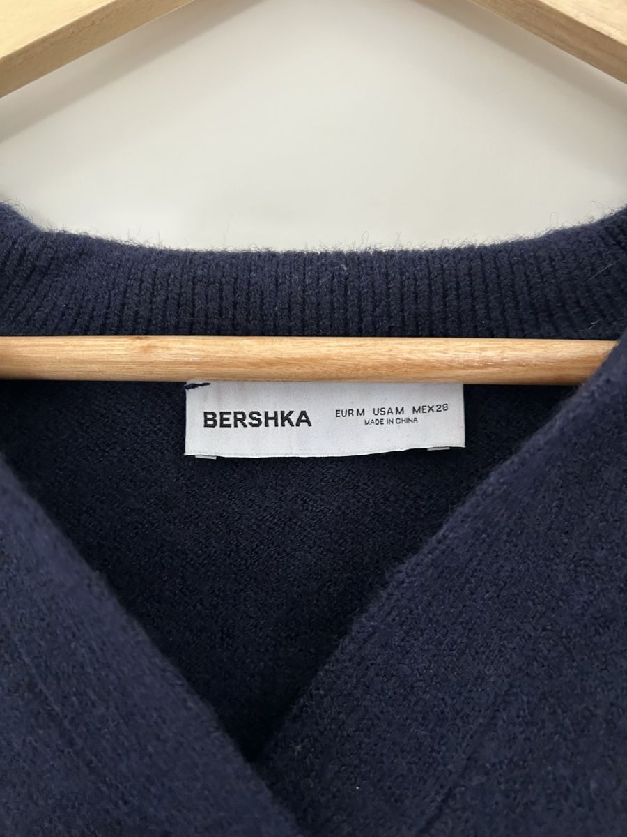 Maglioni & Felpe: Dunkelblauer Strickpullover, Grösse M – Usato da Schlieren venduto da mar_p5pq 1