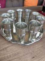 Zinnteller mit 9 Zinnbecher