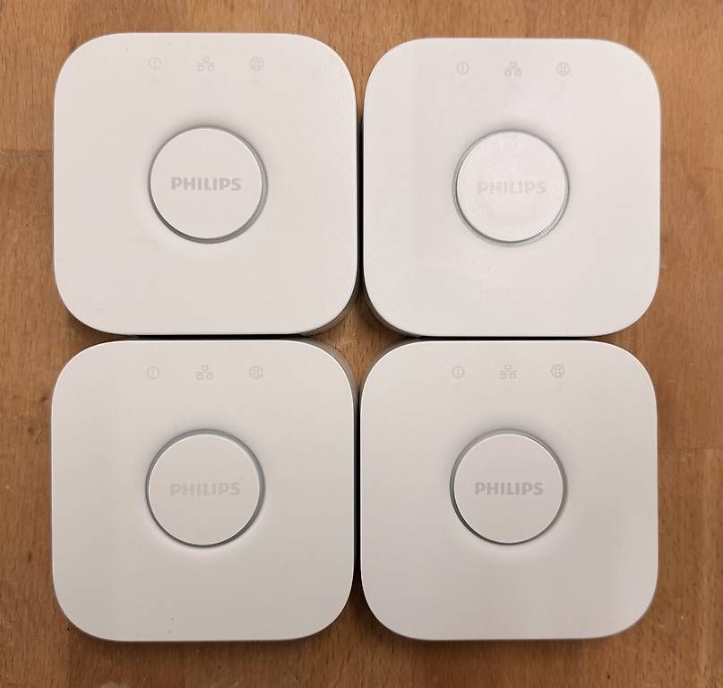 Philips Sistema di controllo: 3x Hue Bridge – Usato da Wahlen b. Laufen venduto da zottelhans