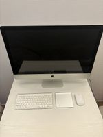 Ordinateur Apple iMac avec clavier souris et trackpad