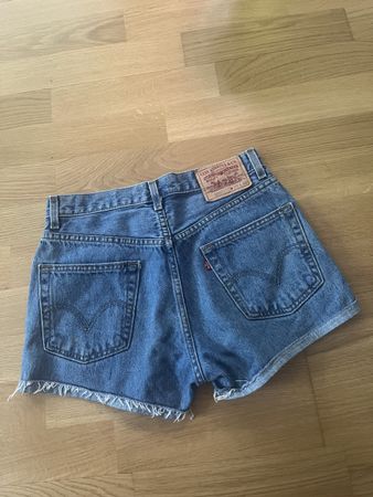 Levis Shorts, Grösse 29