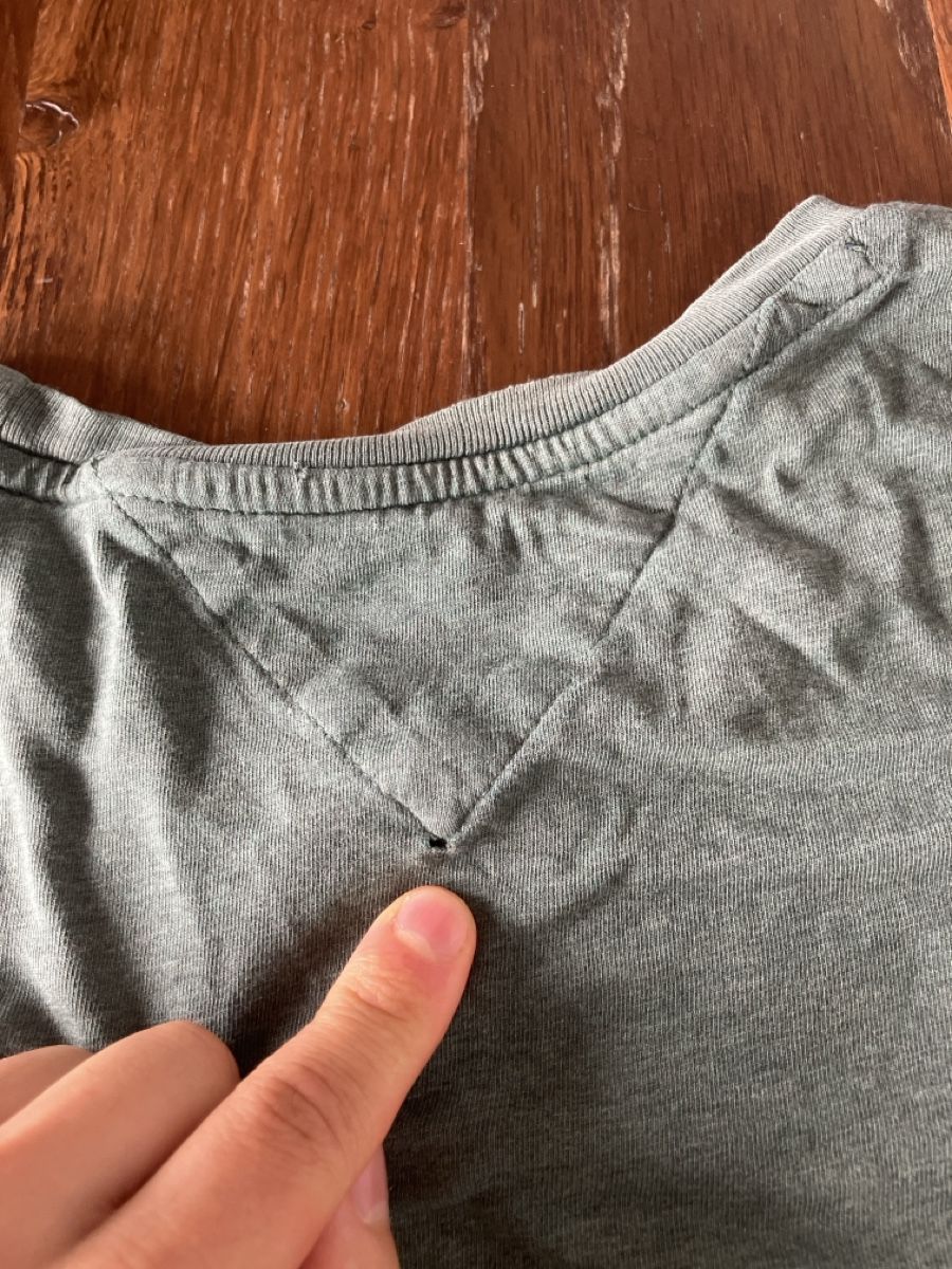 Tommy Hilfiger T-shirt: Tommy Hilfiger T-Shirt – Usato da Unterstammheim venduto da dbo_5dgb 5