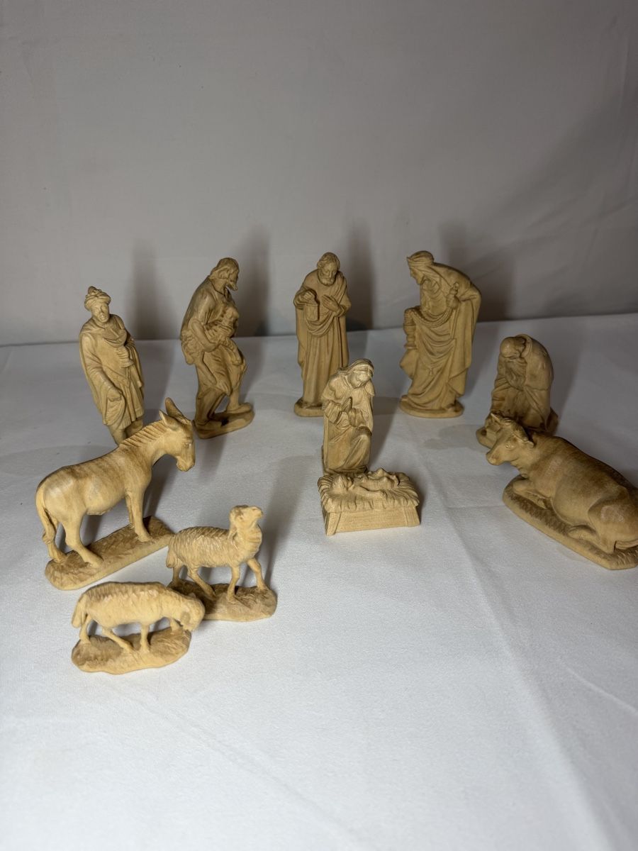 Statuette: Krippenfiguren Set aus Holz 11-teilig  – Nuovo (secondo la descrizione) da Oberwil BL venduto da Hariva 1