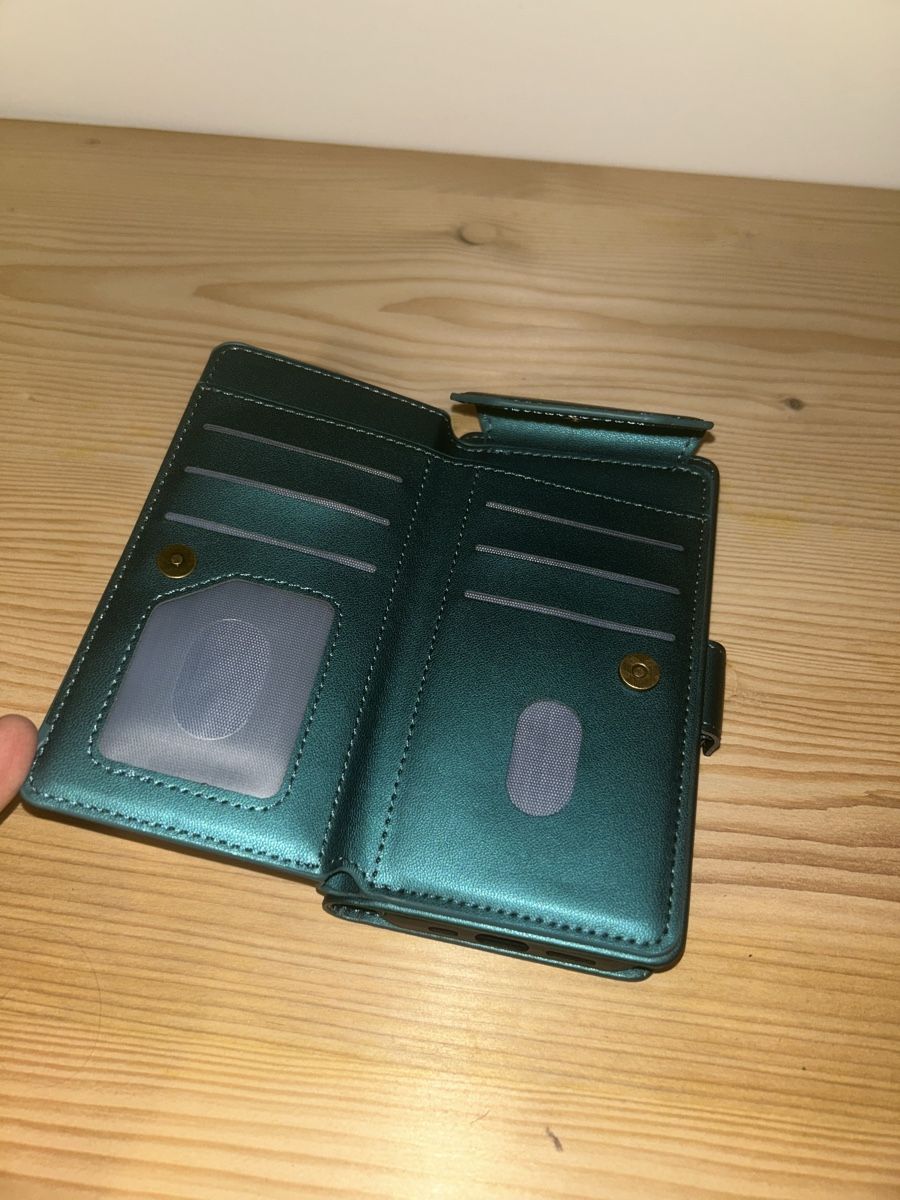 Cover & Protezioni schermo: iPhone 15 Hülle petrolgrün mit viel Fächern – Nuovo (secondo la descrizione) da Pfaffhausen venduto da Lucky_Nut 2