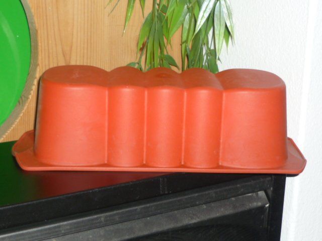 Tupperware Contenitori & Simili: TUPPERWARE FÜR KUCHEN – Usato da St.Gallen venduto da Anso 3