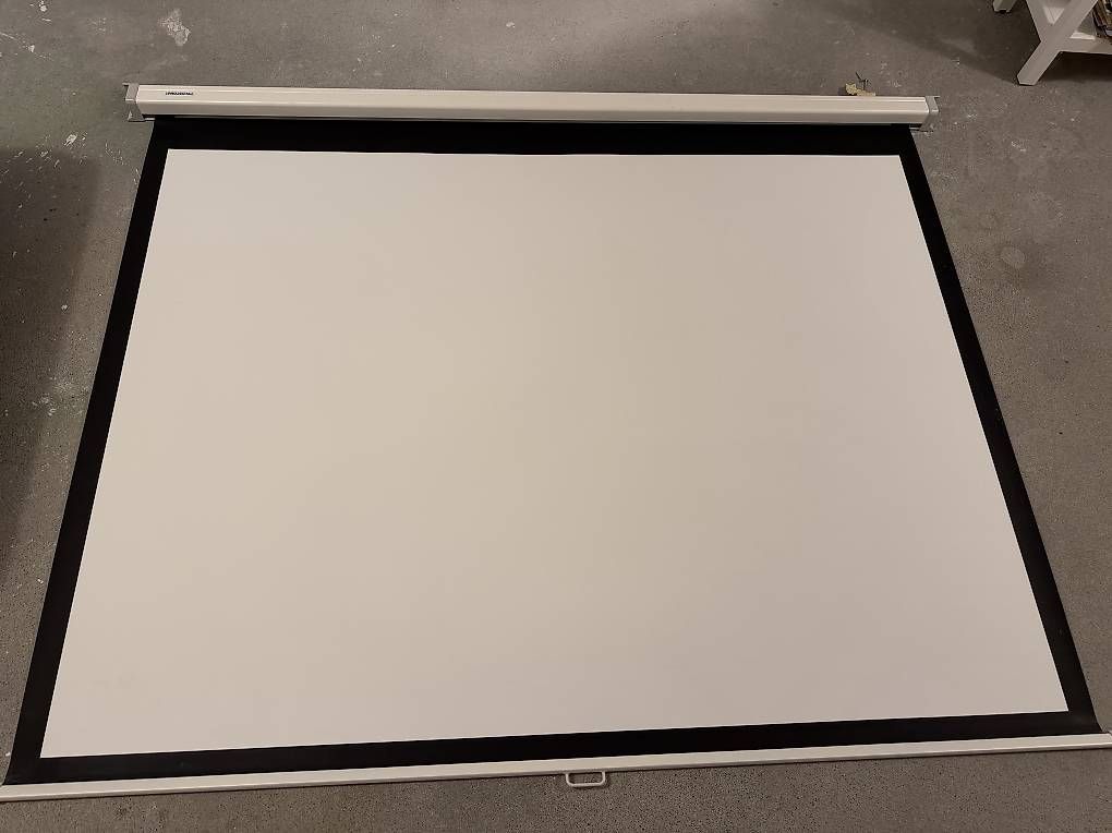 Home Cinema: Leinwand 196 x 144 cm – Usato da Liebefeld venduto da zurfp1