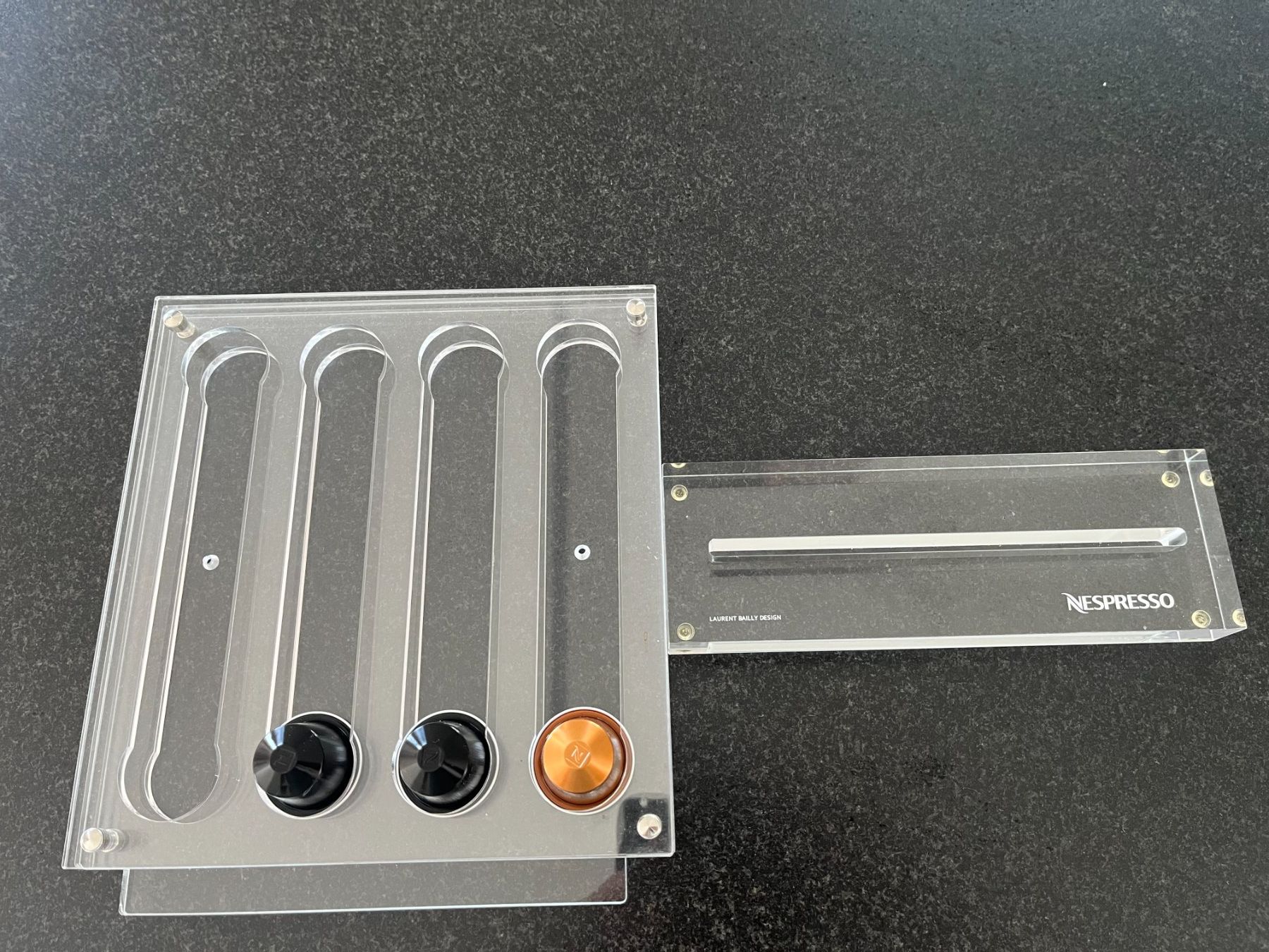 Nespresso Sonstiges für Haushalt & Wohnen: Nespresso Kapsel Halter aus Acryl – Gebraucht aus Dintikon von Redgar58 2