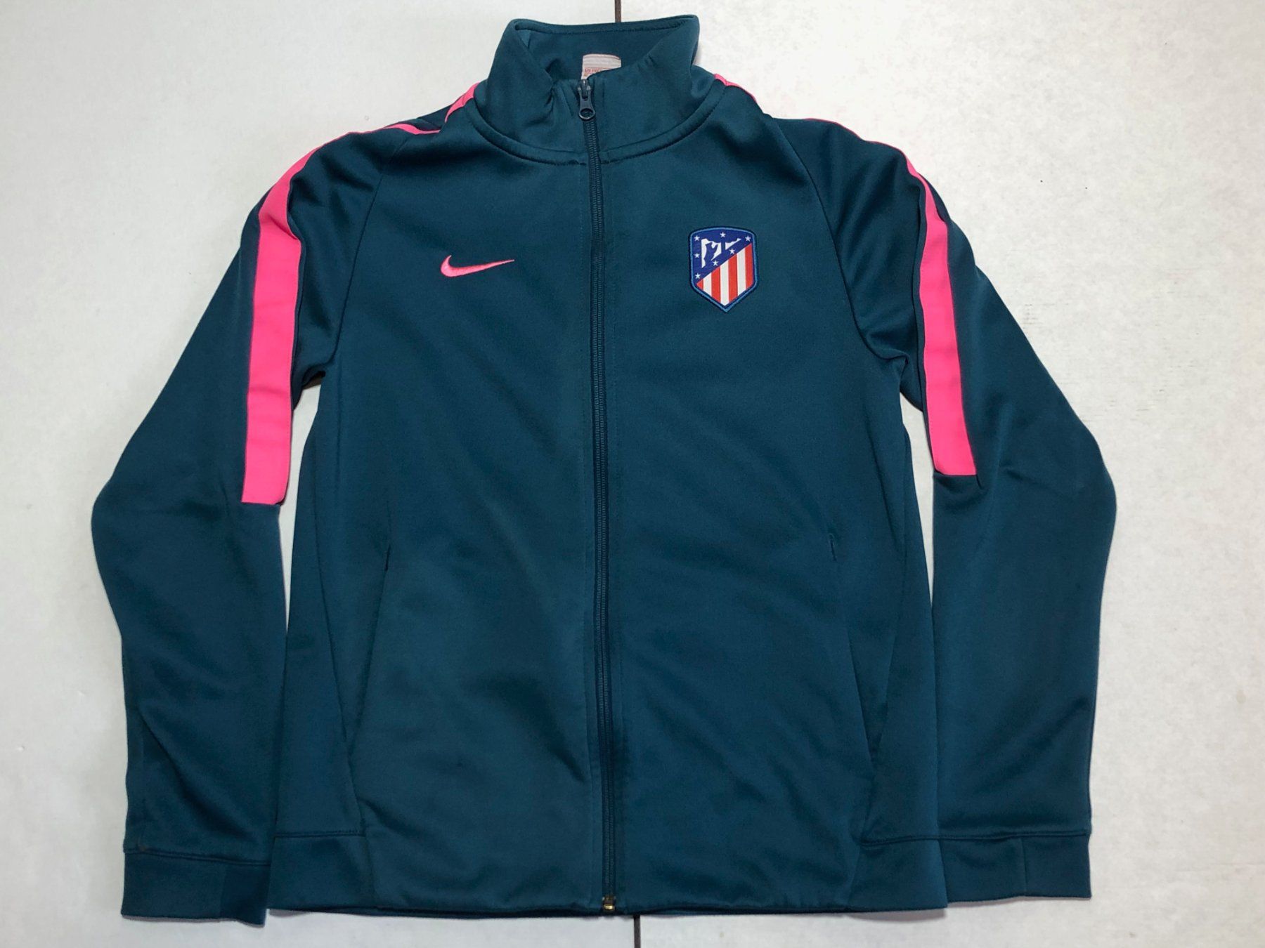 Nike Jacken: Nike jacket Atletico Madrid Size S – Gebraucht aus Zürich von le_souk