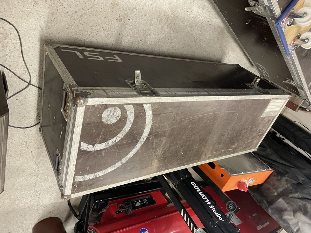 Topcase: Grosse Flightcase – Gebraucht aus Quinto von space90 1
