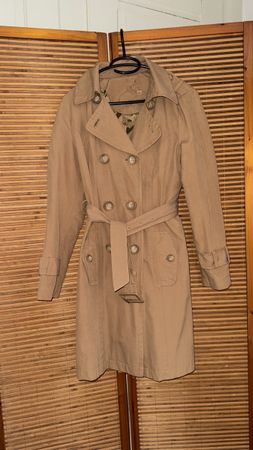 Trenchcoat/ Regenmantel, 38