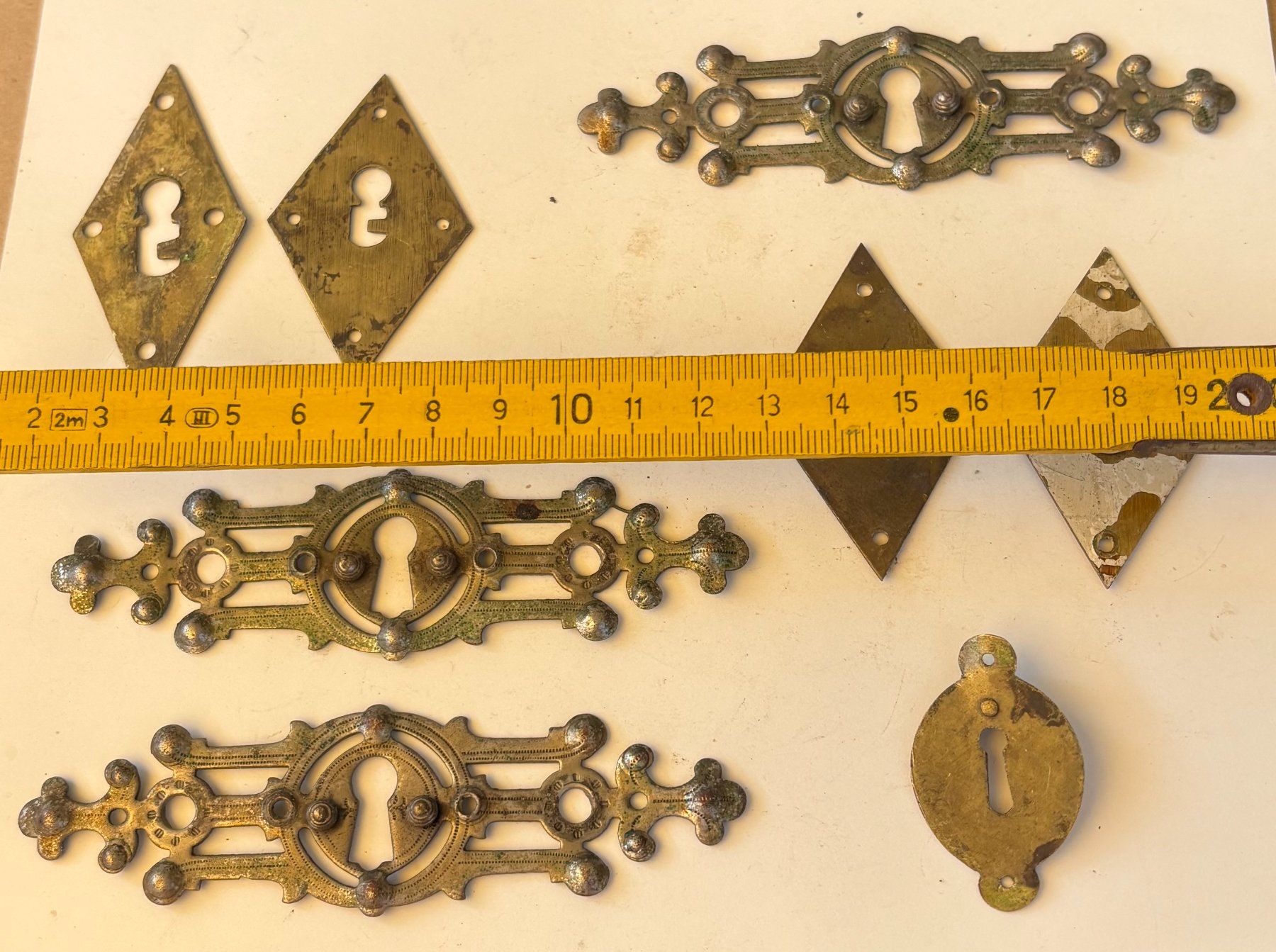 Ferramenta: VINTAGE LOT SCHLÜSSELROSETTEN – Usato da Ostermundigen venduto da wini63 5