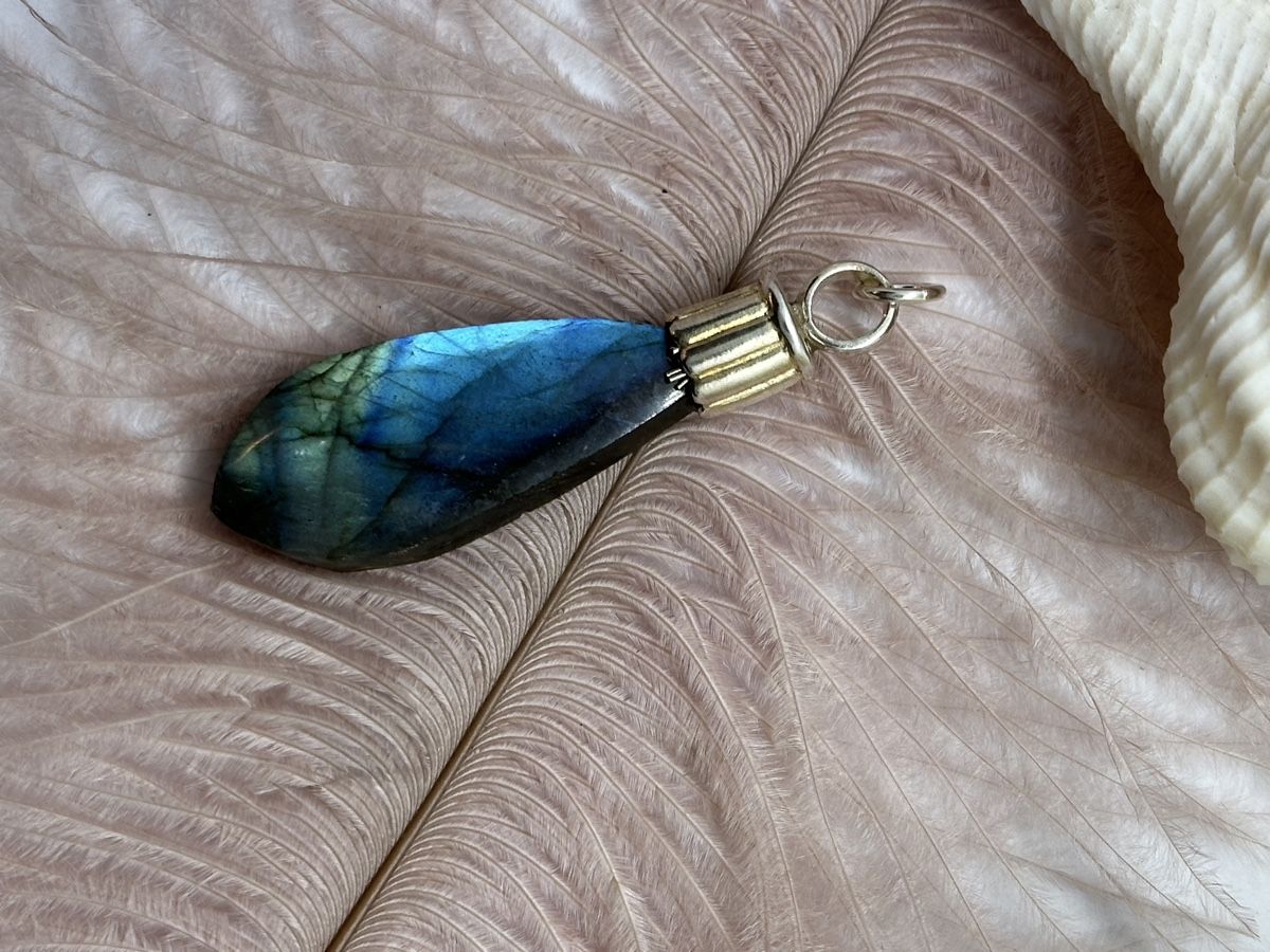 Ciondoli: Labradorit Anhänger – Nuovo e nell'imballaggio originale da Niederglatt ZH venduto da Silberschmuck-design 1