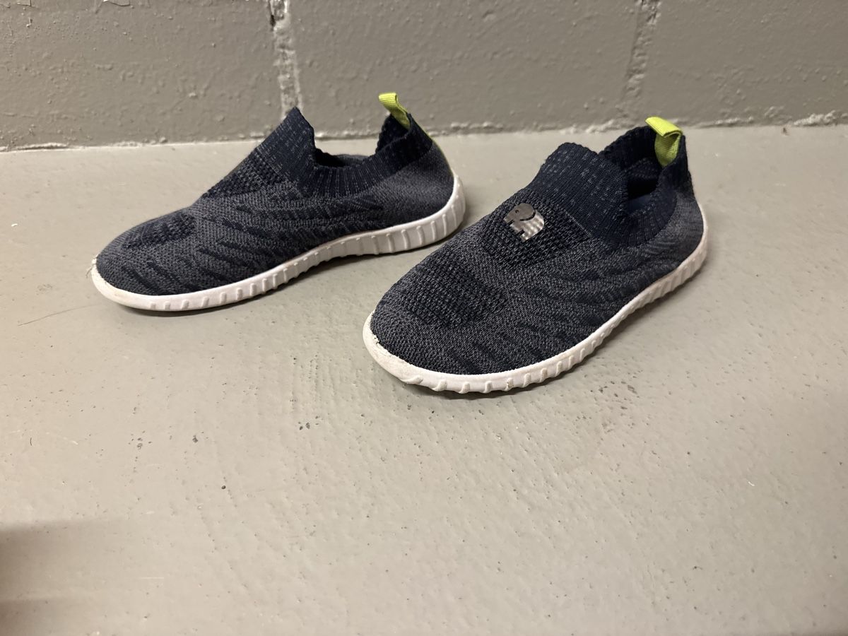 Elefanten Chaussures garçon: Kinder Hausschuhe Grösse 32 – D'occasion à Zürich par zd_1965 1