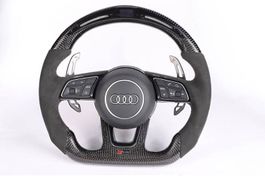 Audi RS Carbon-Lenkrad mit LED-Anzeige