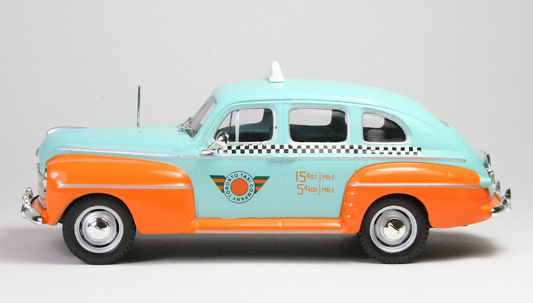 IXO Modellini d'auto: IXO 1948 Ford Taxi Toronto – Usato da Elsau venduto da Peekay8 6