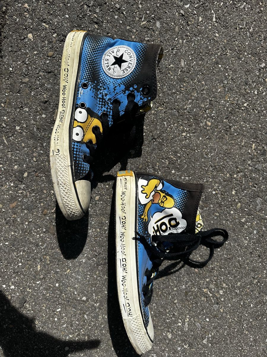 Converse Scarpe da uomo: Converse Simpsons Schuhe Grösse 37.5 gebraucht – Usato da Solothurn venduto da tab_8zc7 2