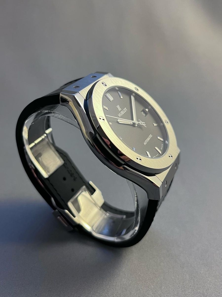 Hublot Uhren: Hublot Classic Fusion Titanium – Neu und originalverpackt aus Nyon von GenevaLuxuryWatches 1