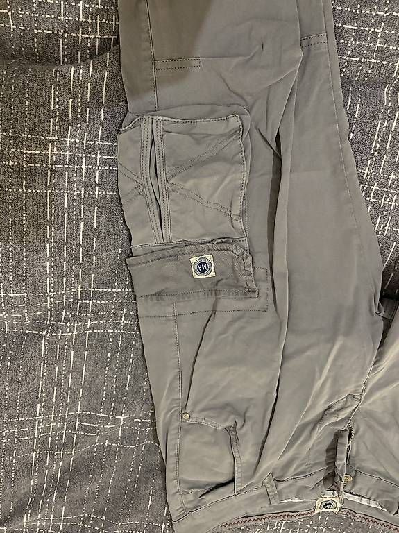 Pantaloni: Pantaloni tipo cargo M/32 – Usato da Bellinzona venduto da giu_2g9f 3