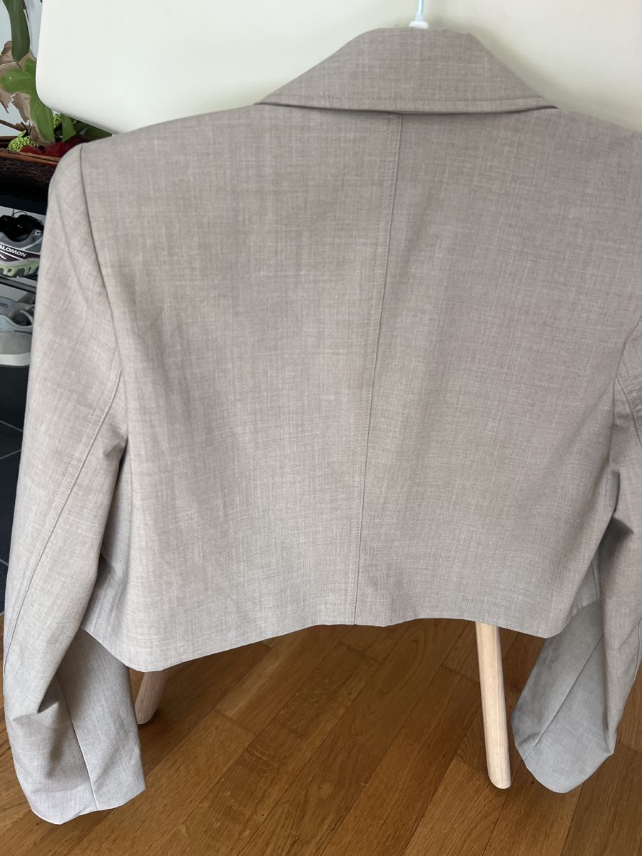 Zara Giacche: Zara Cropped Blazer – Usato da Winterthur venduto da lib_f95w 3