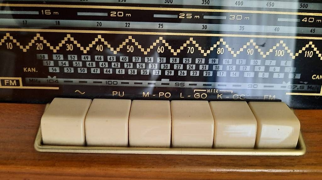 Radio: Röhrenradio Philipps – Usato da Schwerzenbach venduto da Baden03 1