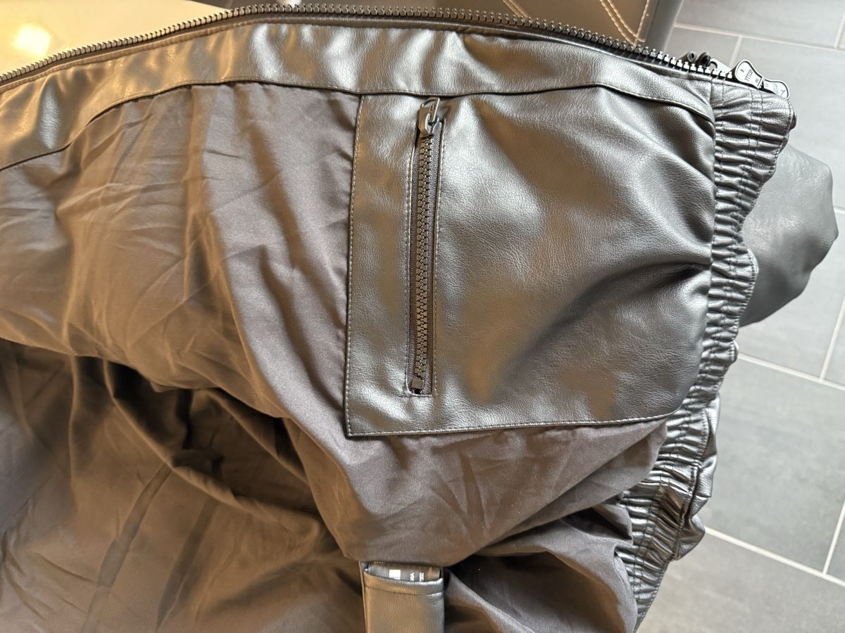 Zara Jacken: ZARA Leather Effect Puffer Jacket M Black – Neu (gemäss Beschreibung) aus Zürich von Seefeld62 2