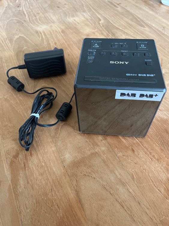 Sony XDRC1DBP Radiowecker DAB/FM Kaufen auf Ricardo