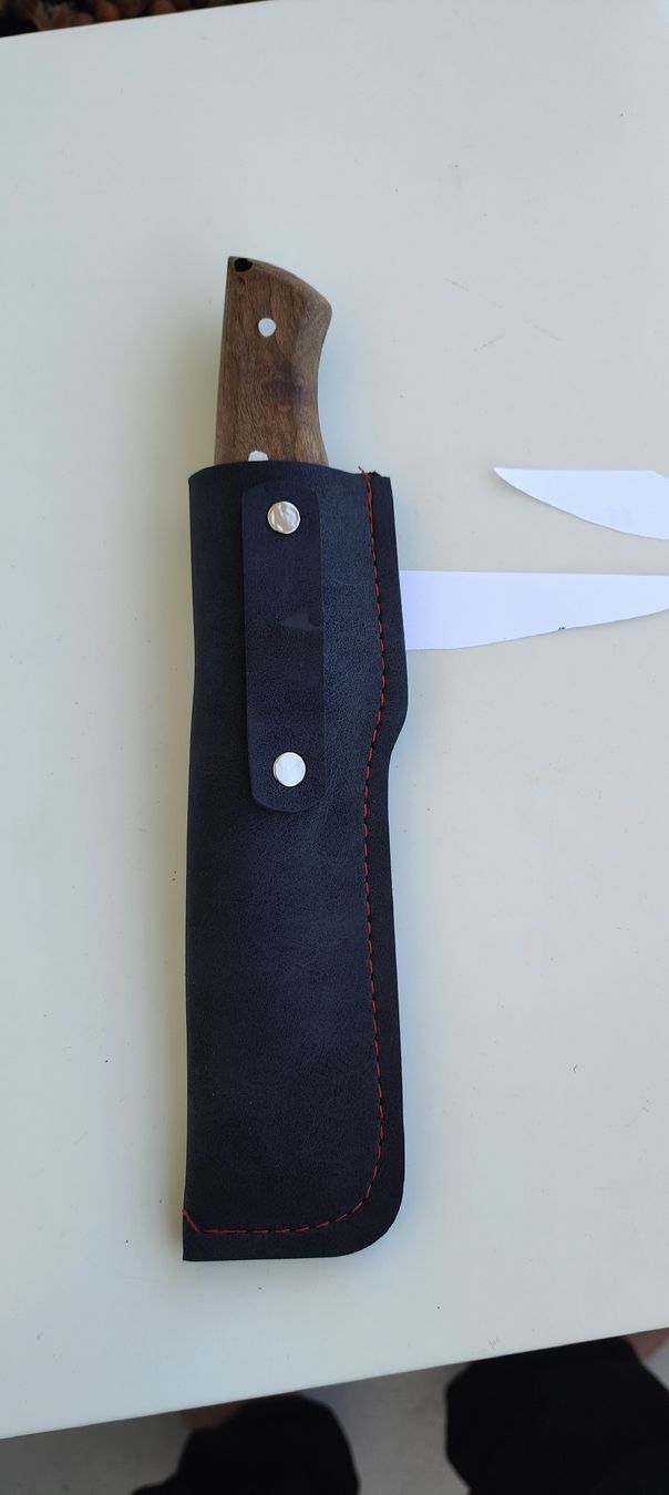 Accessoires: Neuwertiges Hackmesser mit Holzgriff und Lederscheide! – Neuf avec emballage d'origine à St. Margrethen SG par Duezenli61 7