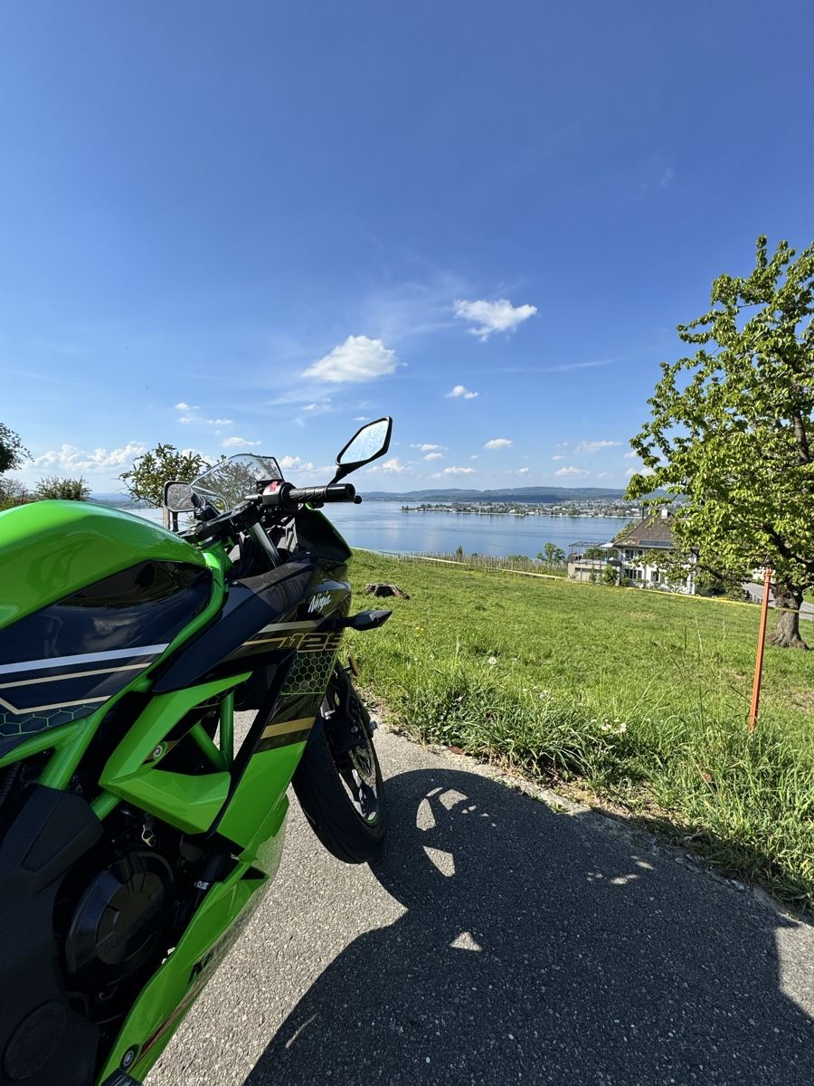 Kawasaki Strasse: Kasasaki Ninja 125 - Speziallack – Gebraucht aus Kreuzlingen von Gmd_10 5