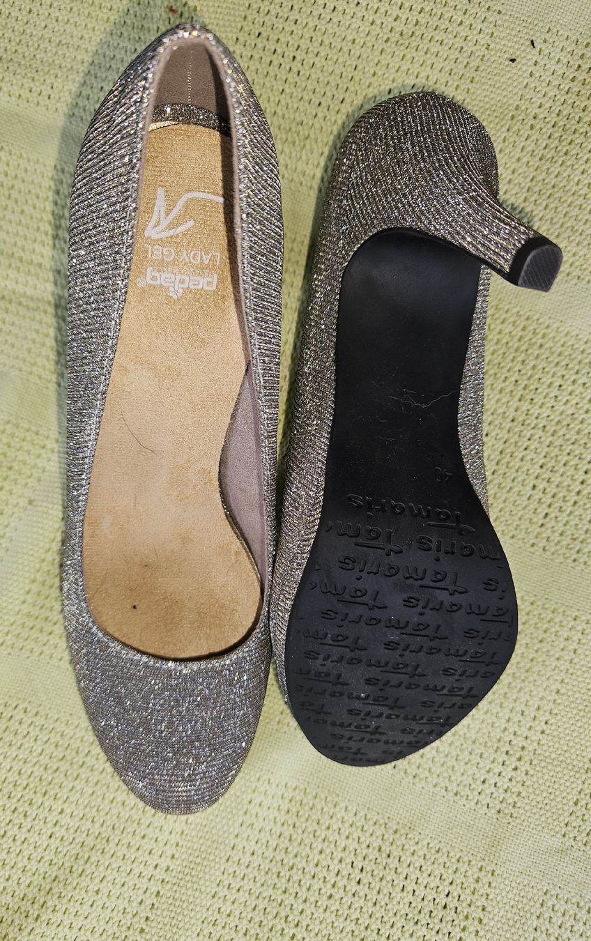 Tamaris Scarpe da donna: Tamaris Glitzer Pumps, Silber, Grösse 40 – Nuovo (secondo la descrizione) da Au ZH venduto da fundgruebli 1