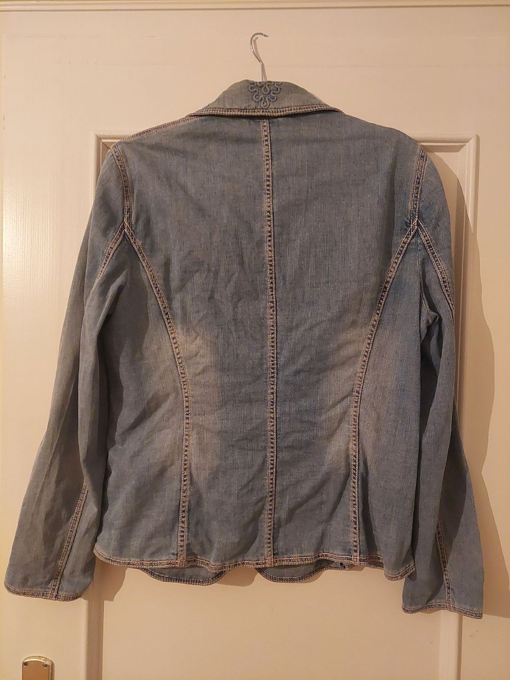 Escada Jacken: Jeansjacke Escada – Gebraucht aus Basel von sar_xyg5 1