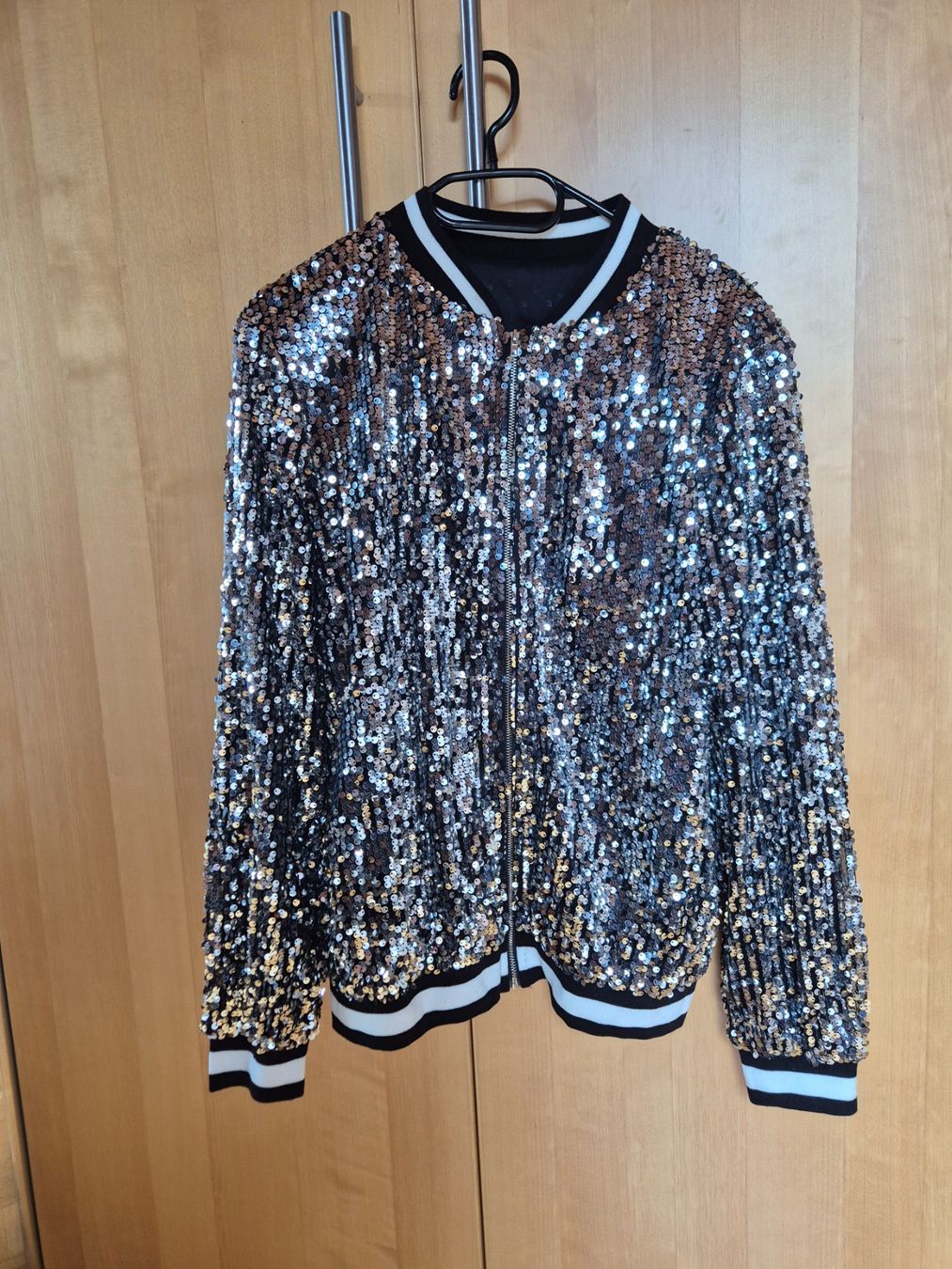 Giacche: Veste a paillettes taille 44 neuve – Usato da Cossonay-Ville venduto da bricbroc