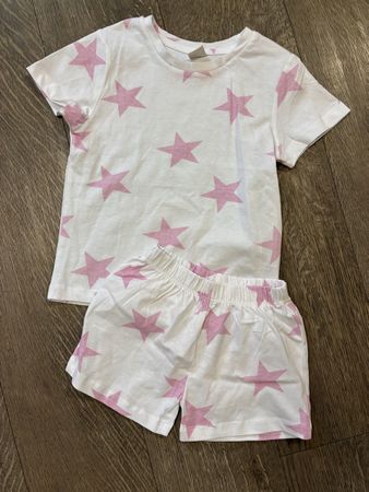 Schönes Pyjama Gr. 98/104, Neu