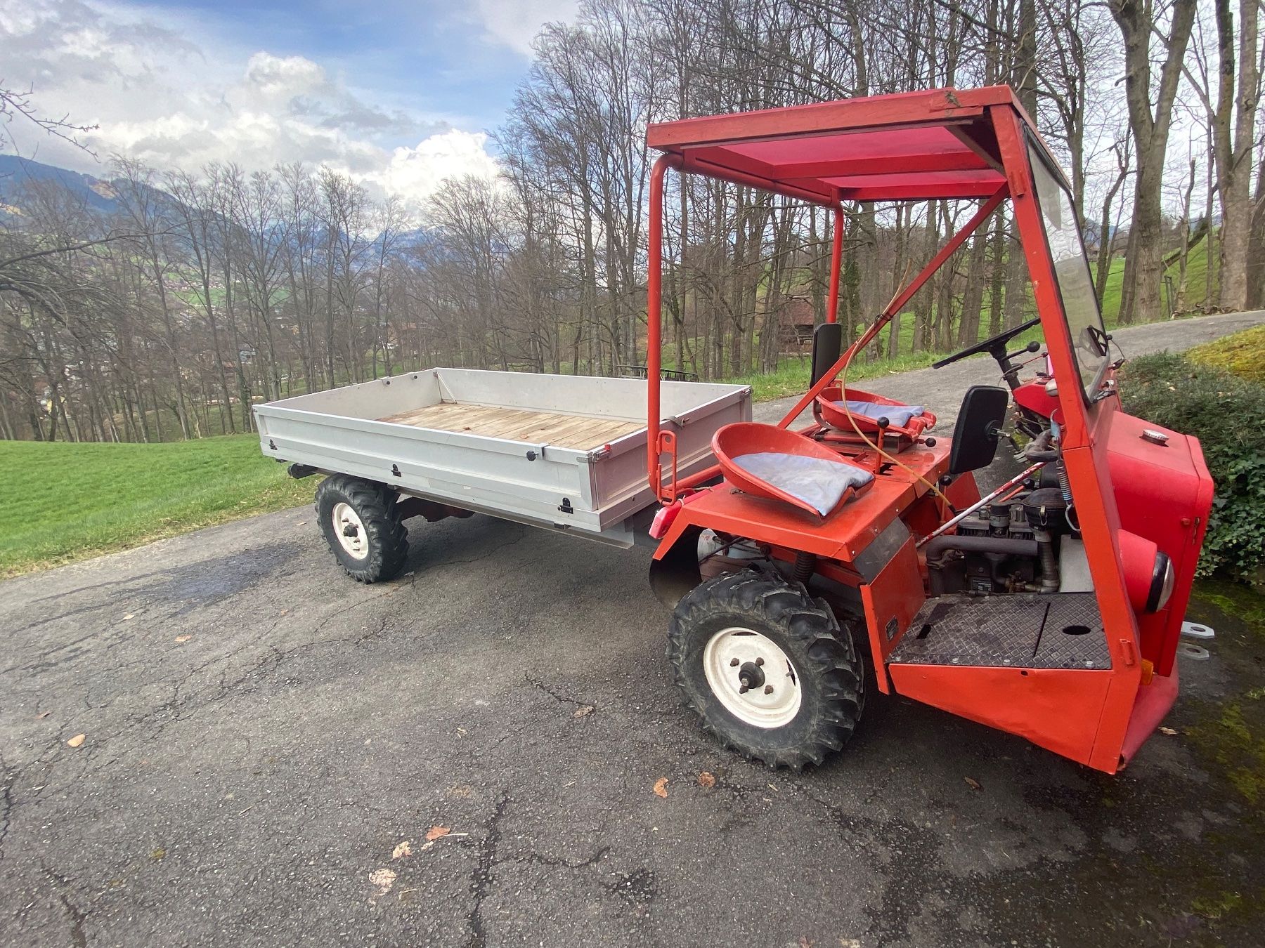 Traktoren: Rapid Alltrac 550 (Transporter 4x4) – Gebraucht aus Brütten von  2