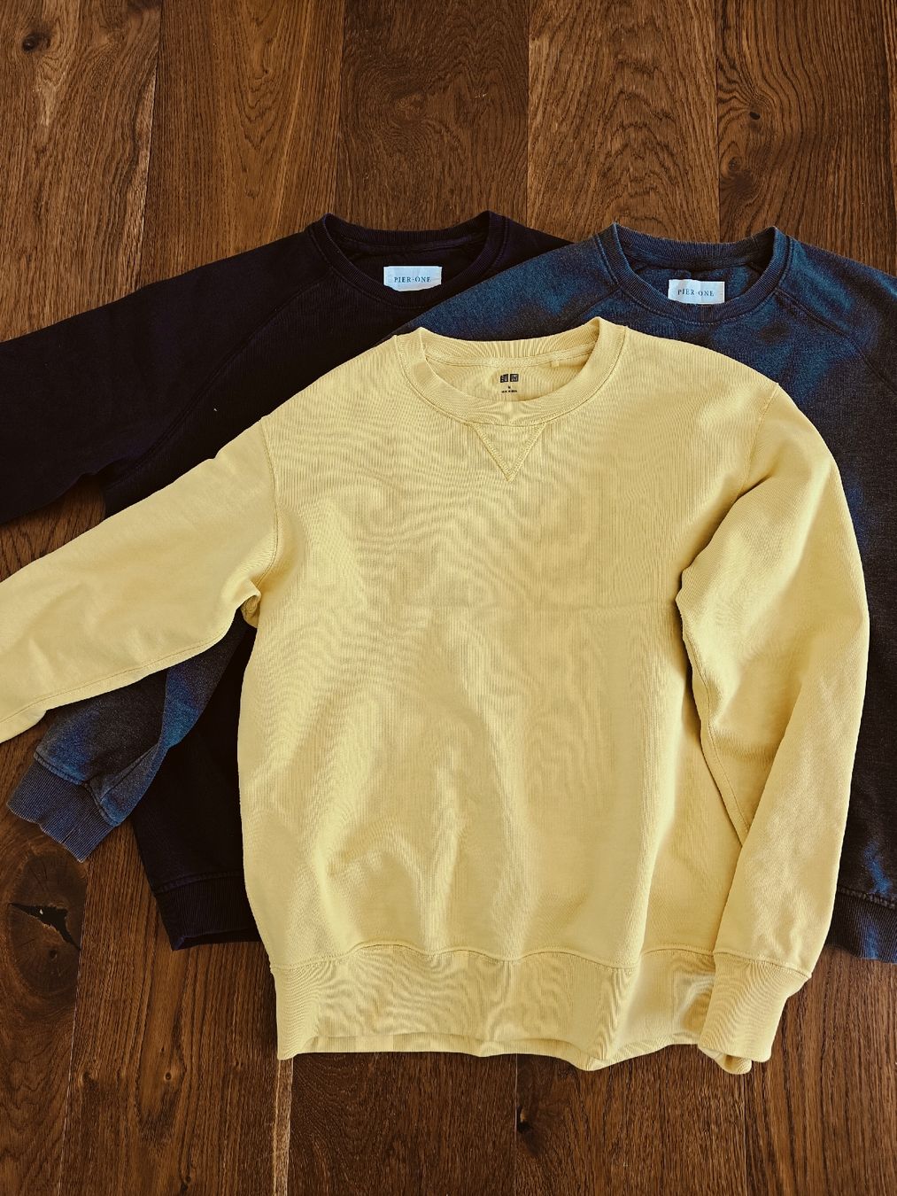 Lotti di vestiti: Pullover set Gr. M Uniqlo & Pier One – Usato da Uitikon Waldegg venduto da hao_86vz